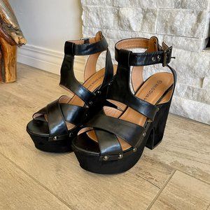 Wild Diva Lounge Chunky Platform Sandals, Black